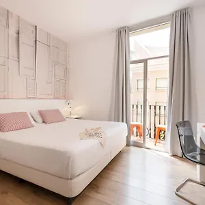 Chic & Basic Tallers Hostal 2*, Barcelona Spain